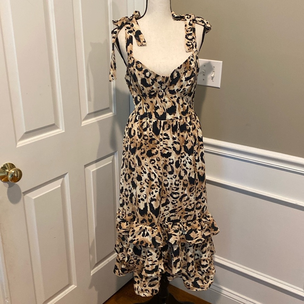 NWT Sofia Vergara leopard print sun dress. Size Medium.